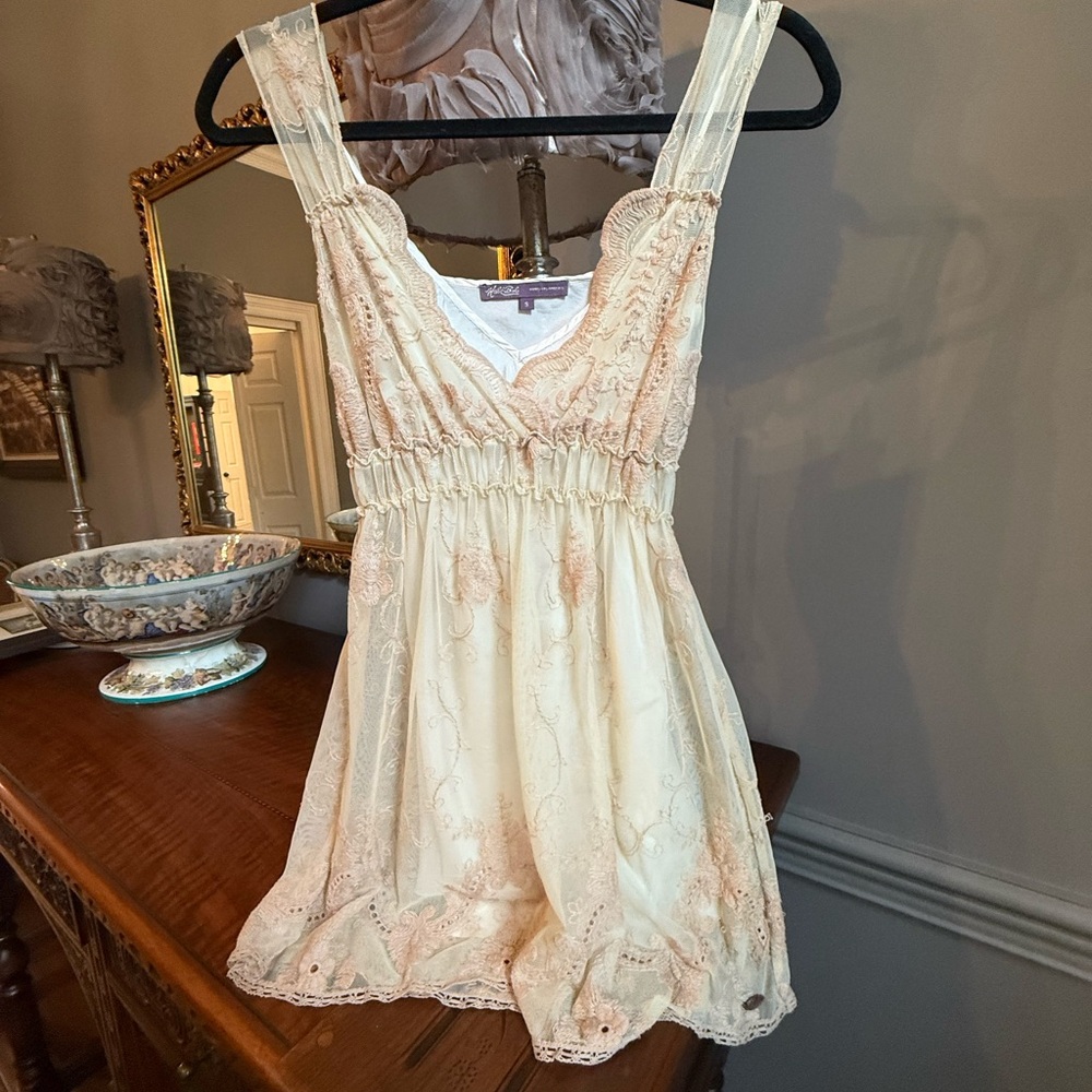 Hot & Delicious Cream Lace Tunic